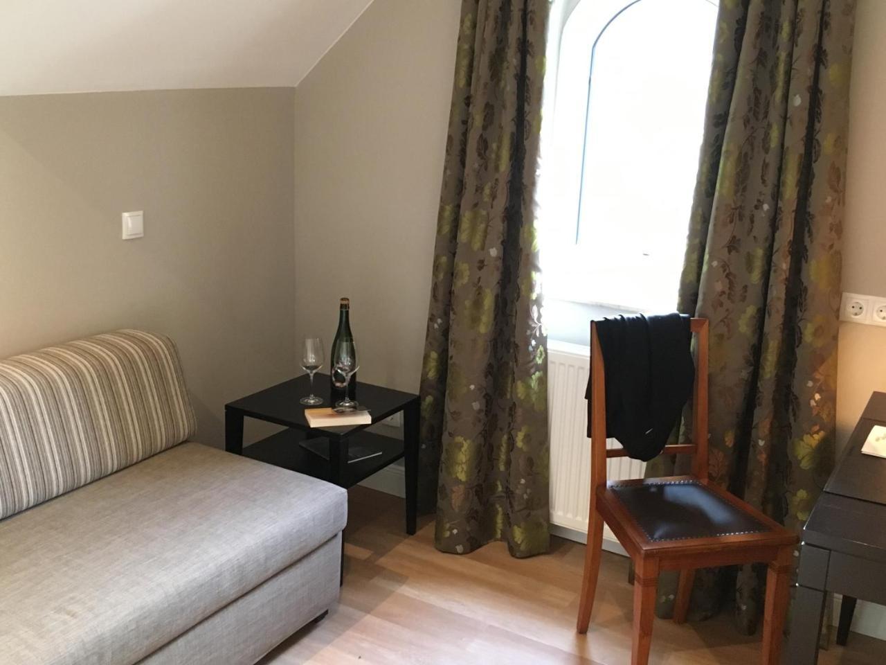 אנוויילר אם טריפלס Villa Waldfrieden - Design Trifft Budget מראה חיצוני תמונה